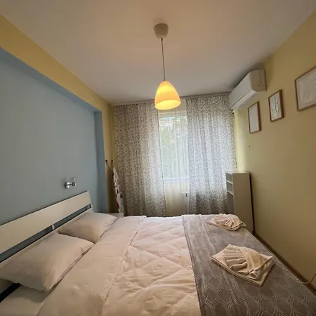 уютен тристаен апаратамент,намиращ се на тиха и спокойна улица * صوفيا