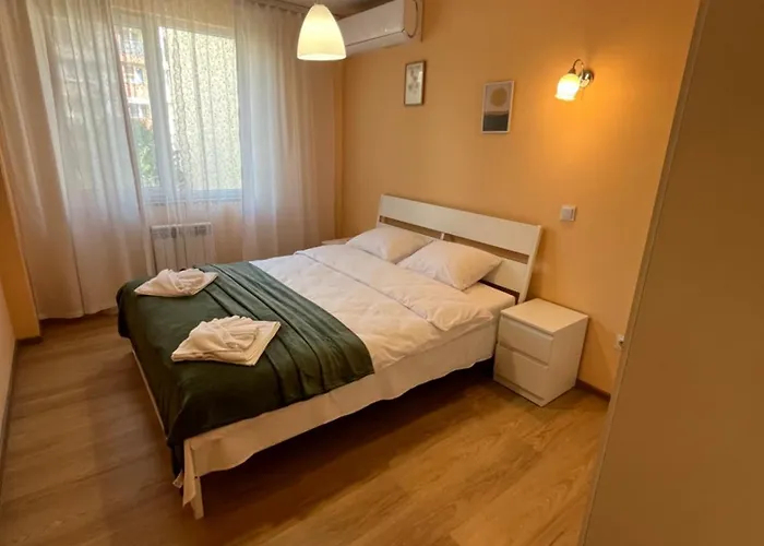 уютен тристаен апаратамент,намиращ се на тиха и спокойна улица アパート ソフィア