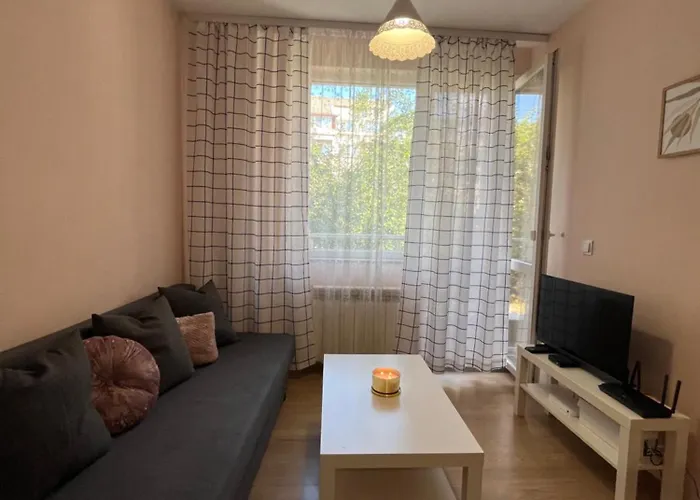 уютен тристаен апаратамент,намиращ се на тиха и спокойна улица アパート ソフィア