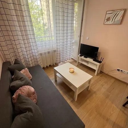 уютен тристаен апаратамент,намиращ се на тиха и спокойна улица Apartman Szófia